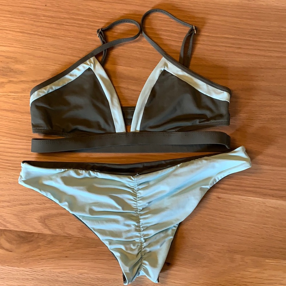 L*SPACE Bikini - Picture 2 of 4